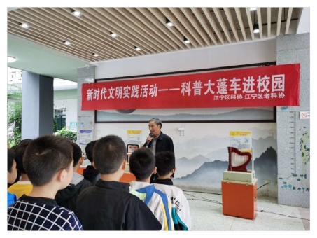 https://static2.ivwen.com/users/51246808/d1fe65713fad2192b77c67325ef71308.jpg?imageView2/2/w/750/h/1400/q/80